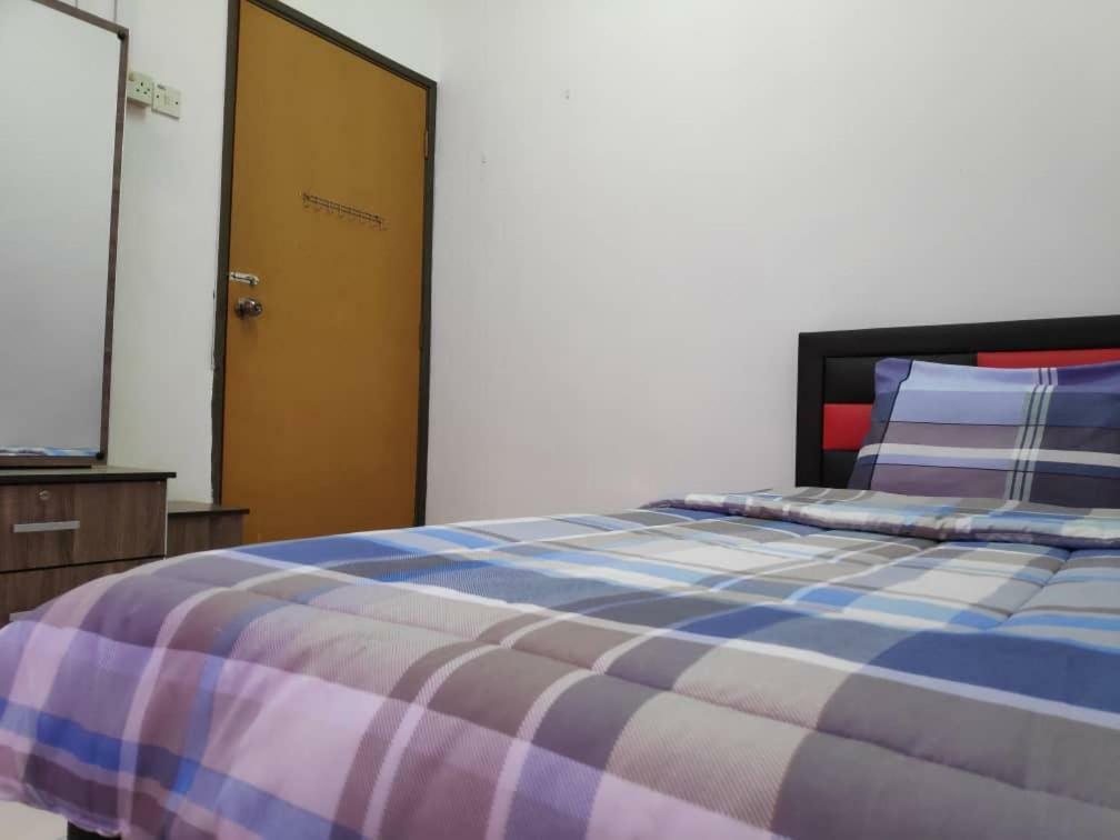 Homestay Pd Порт-Діксон Екстер'єр фото